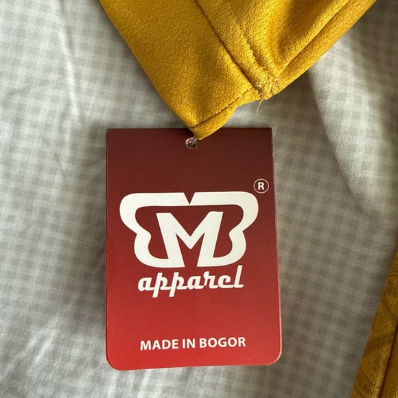 Majestic Gold Tiger Graphic Men's Jersey - Picture 5 of 6